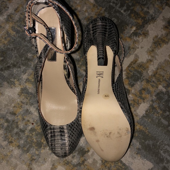 Heels - Picture 3 of 5